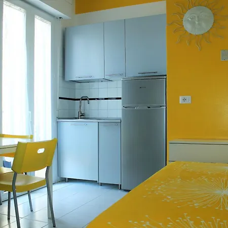 Aparthotel Fiorella 3*