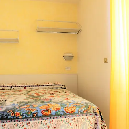 Aparthotel Fiorella 3*